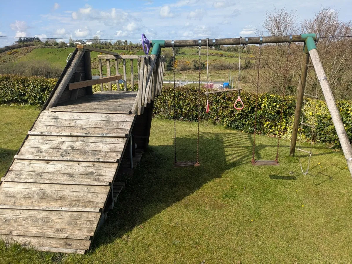 Climbing wall & swing set - Image 2