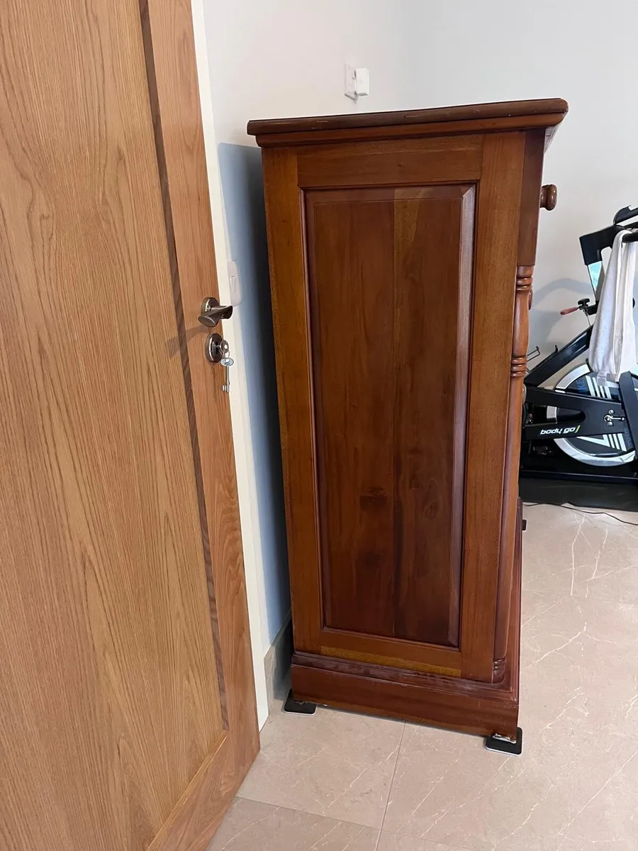 Beautiful Mahogany Solid Wood Chest of Drawers - Image 3