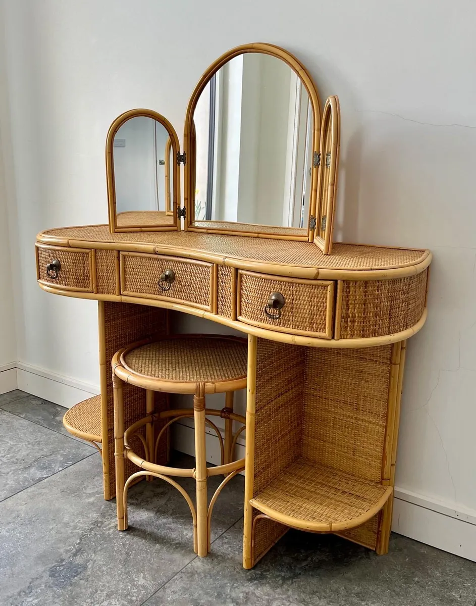 Cane / wicker bedroom furniture - Image 2