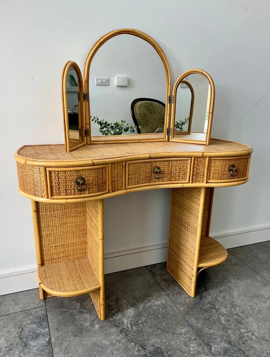 Cane / wicker bedroom furniture - Image 3