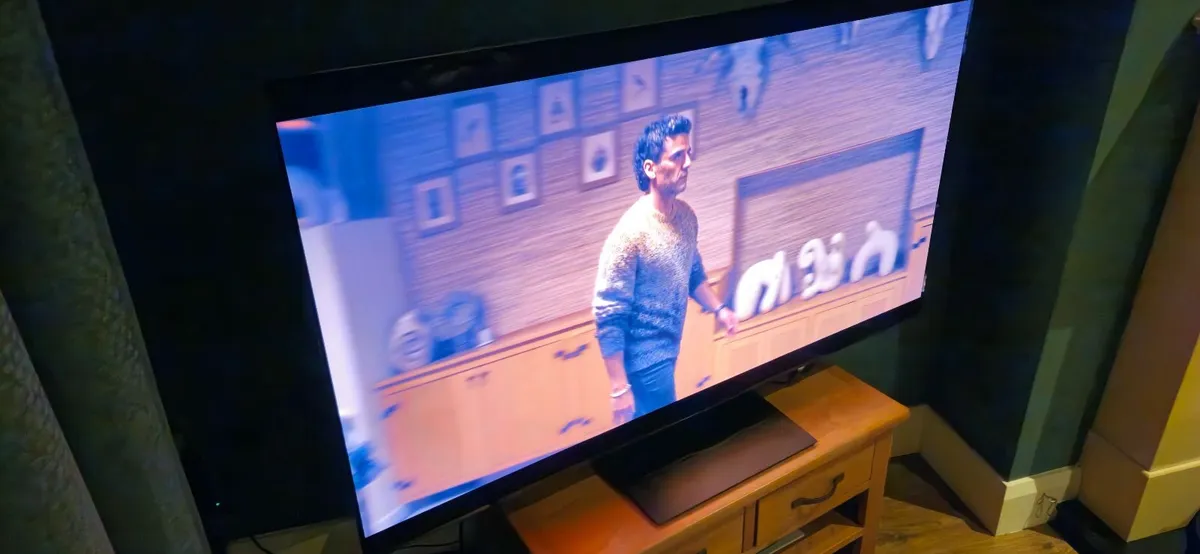 Samsung s90c 55 4k quantum oled smart tv - Image 2