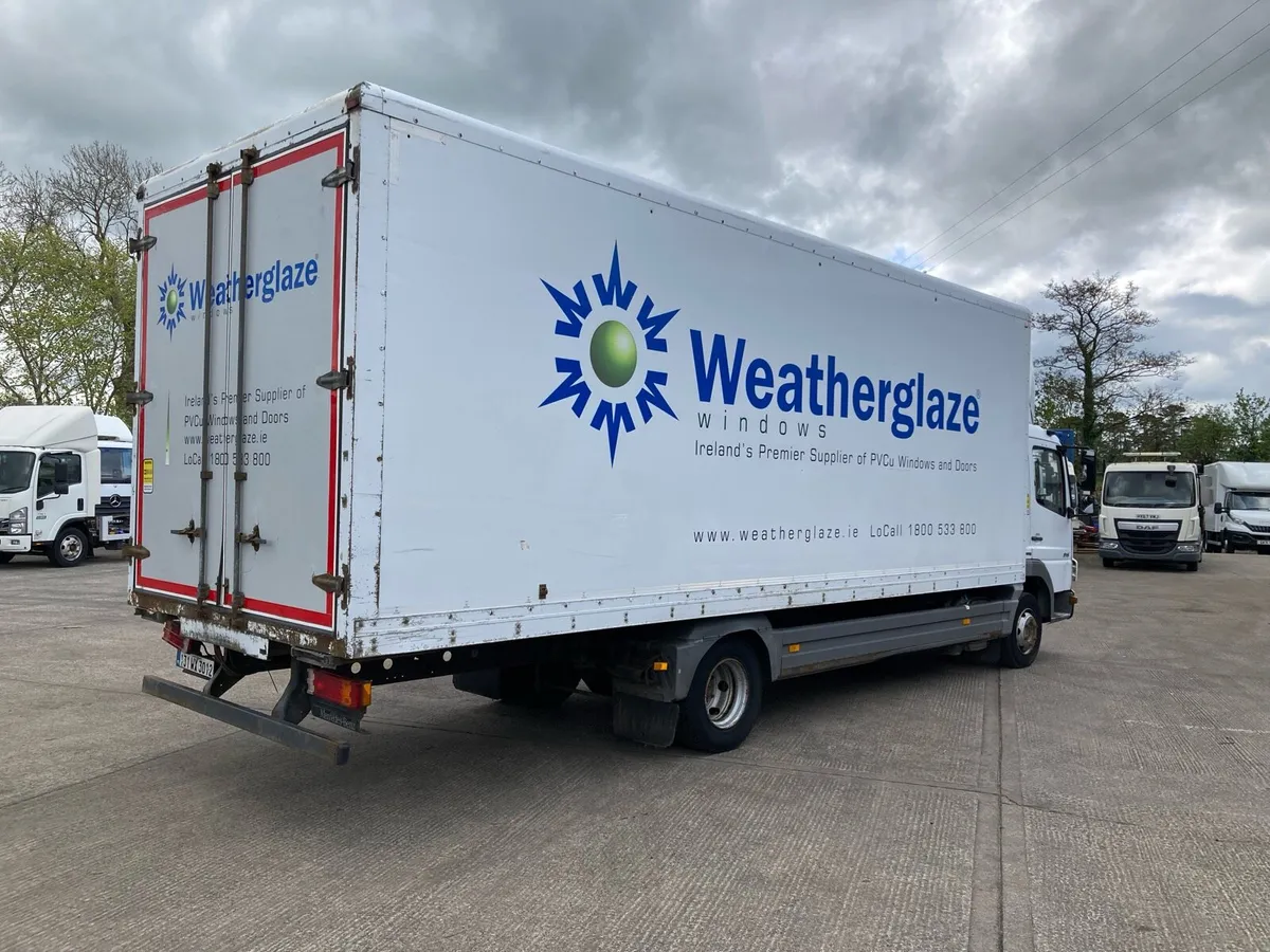 2013 Mercedes Atego tax+test march 27 - Image 4