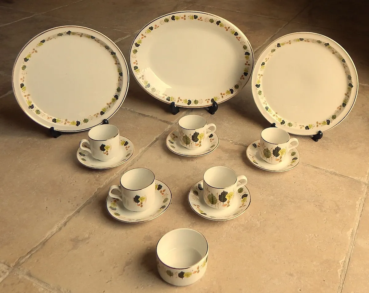 14 Piece Vintage Arklow Pottery Coffee Set - Image 2