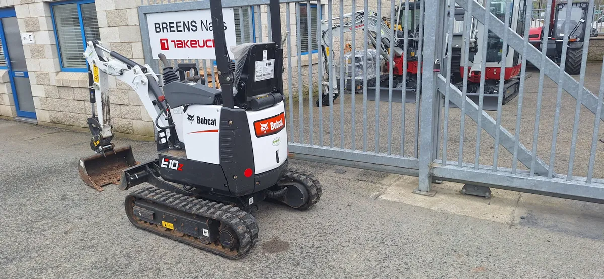Bobcat E10z Micro Excavator - Image 3