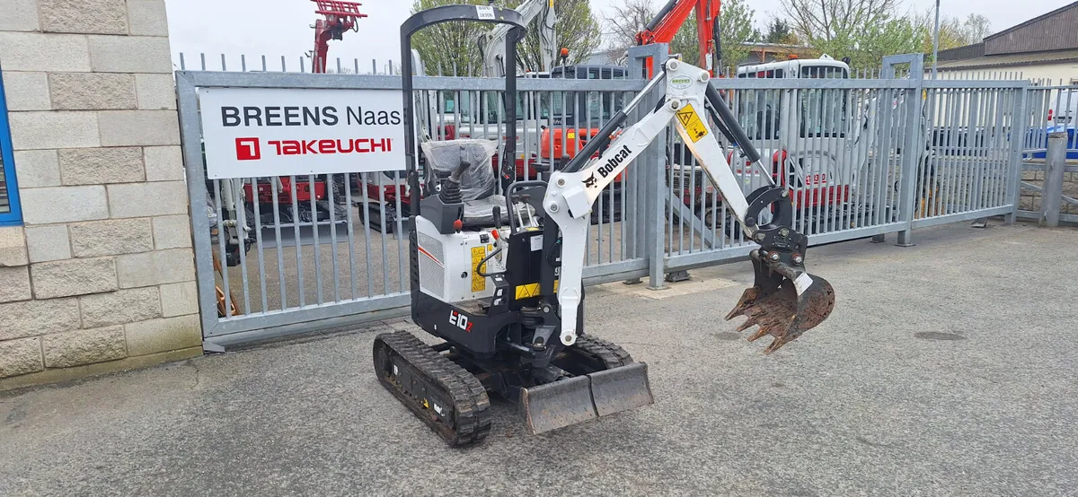 Bobcat E10z Micro Excavator - Image 2
