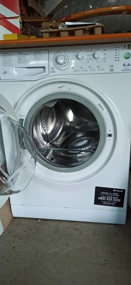 House contents fridge/freezer washing machine beds - Image 4