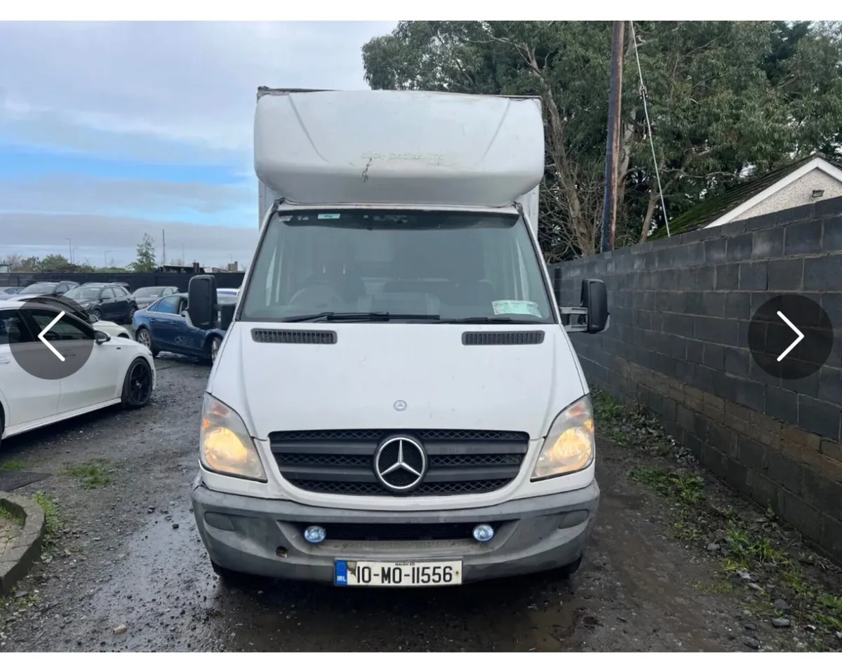 2010 Mercedes Sprinter box body doe 07/26 - Image 2