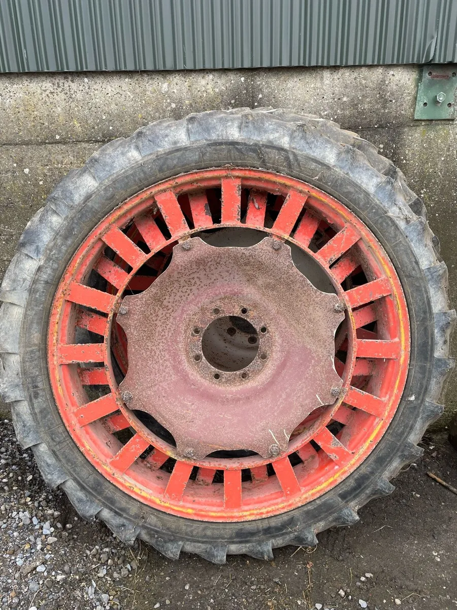 Row crop wheels. Generator. Winch - Image 1