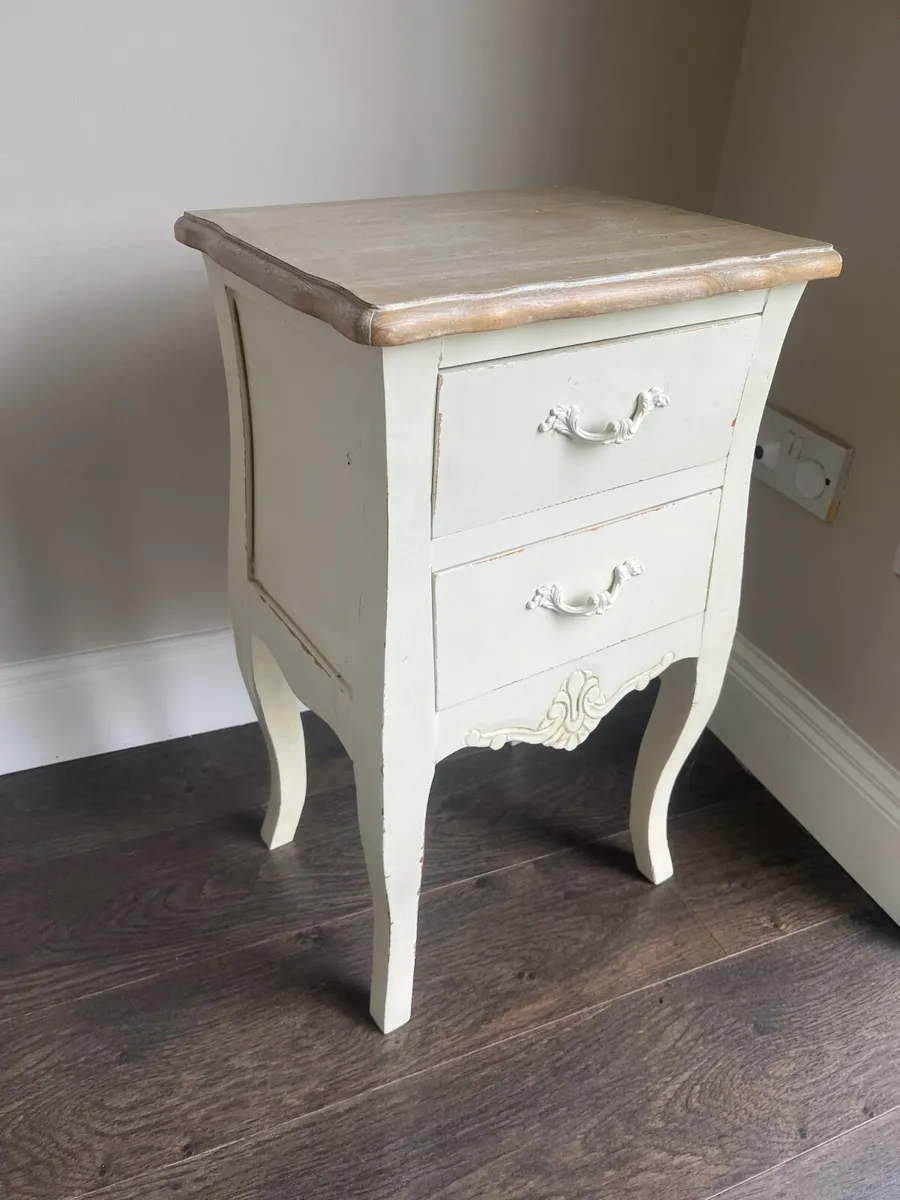 Parisian side table - Image 2