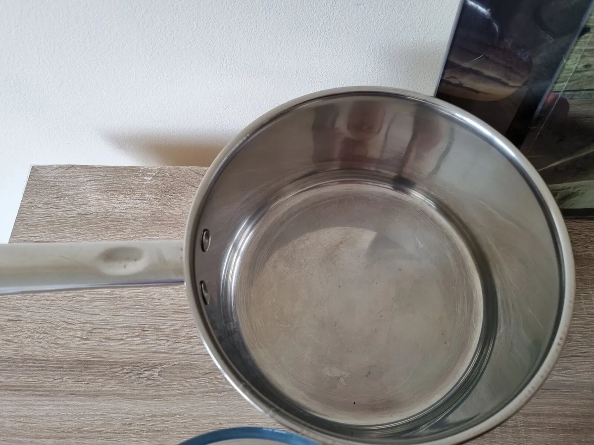 Kitchen items - pot saucepan pyrex bowl - Image 3