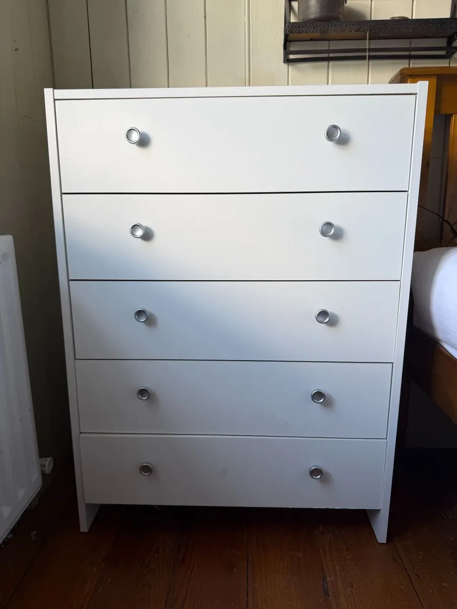 Chest of drawers - Image 1