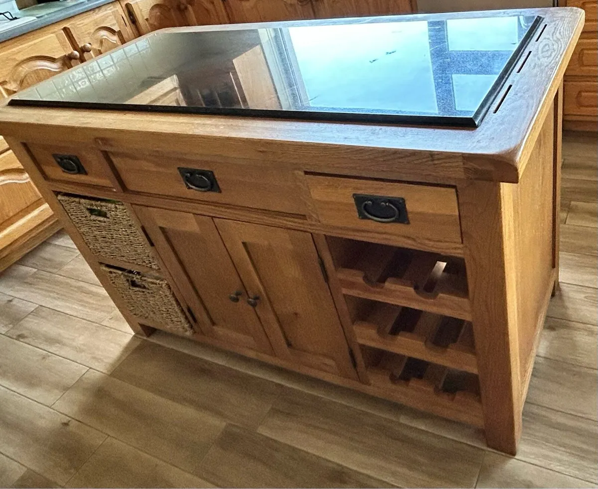 Kitchen Island - Image 1