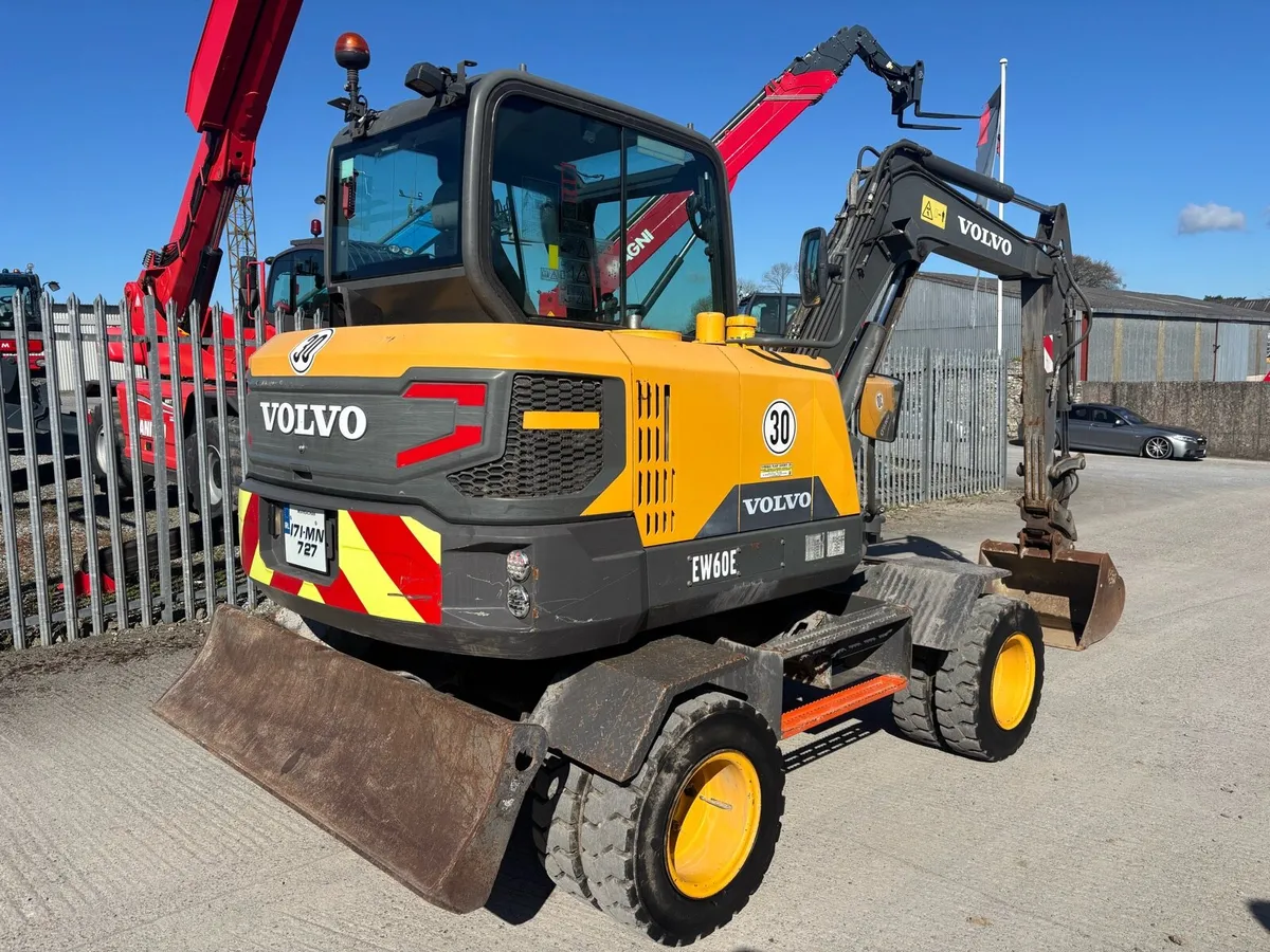 Volvo EW60E Rubber Duck - Image 3