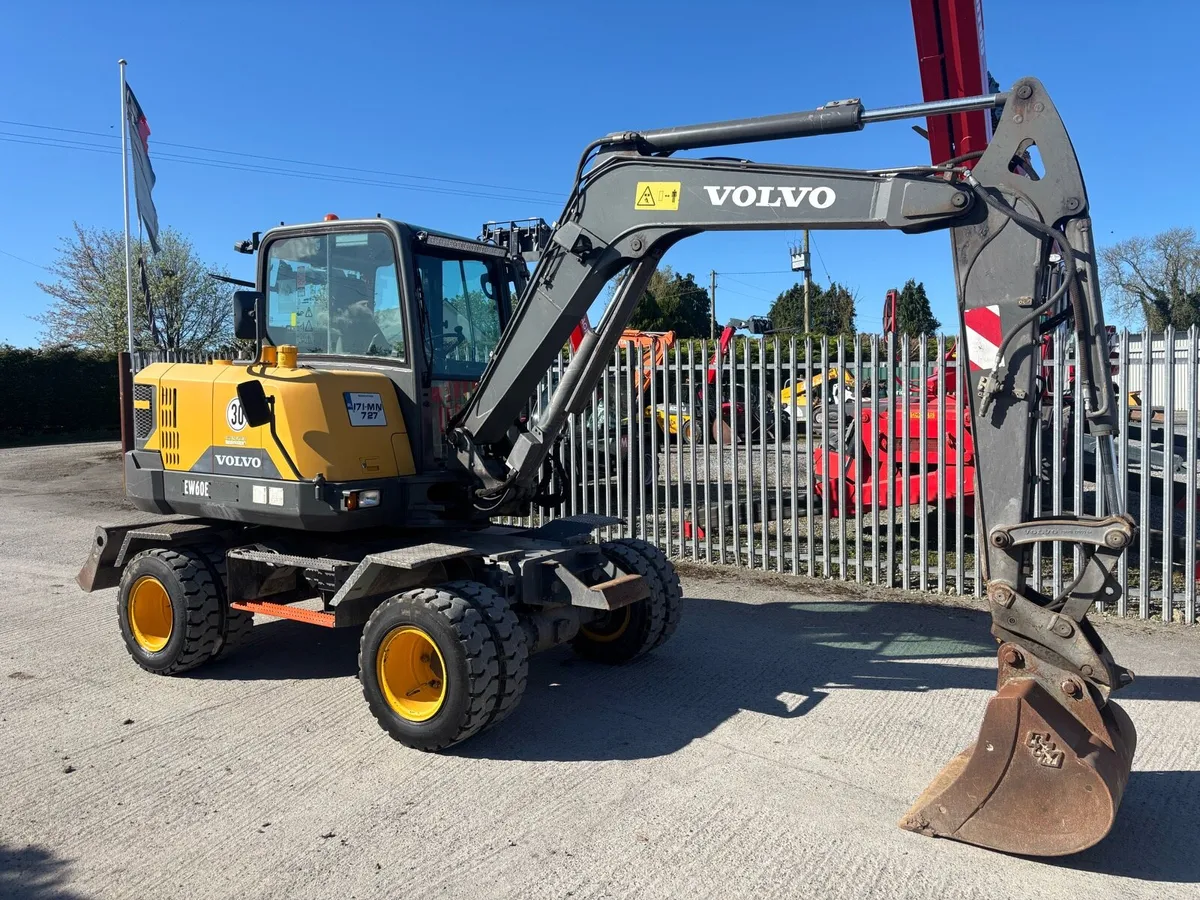 Volvo EW60E Rubber Duck - Image 1