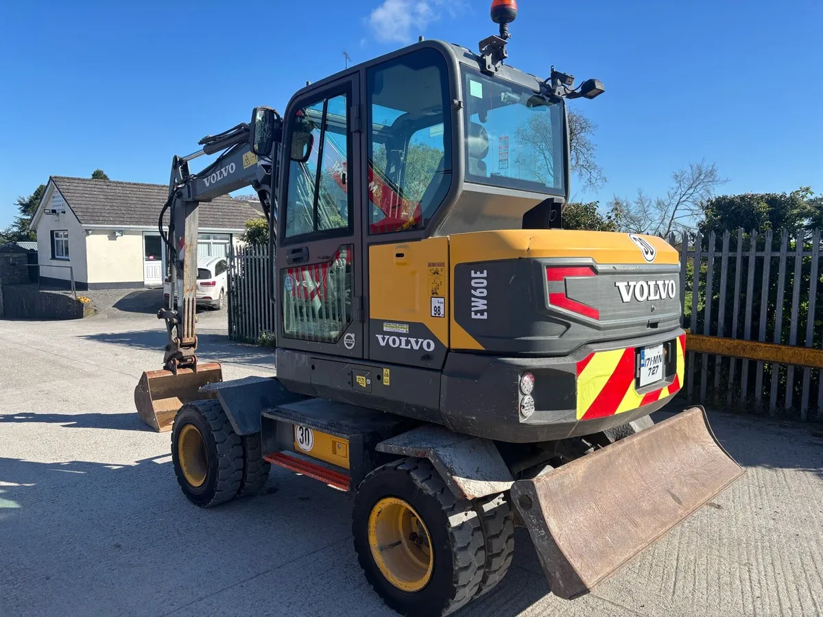 Volvo EW60E Rubber Duck - Image 4