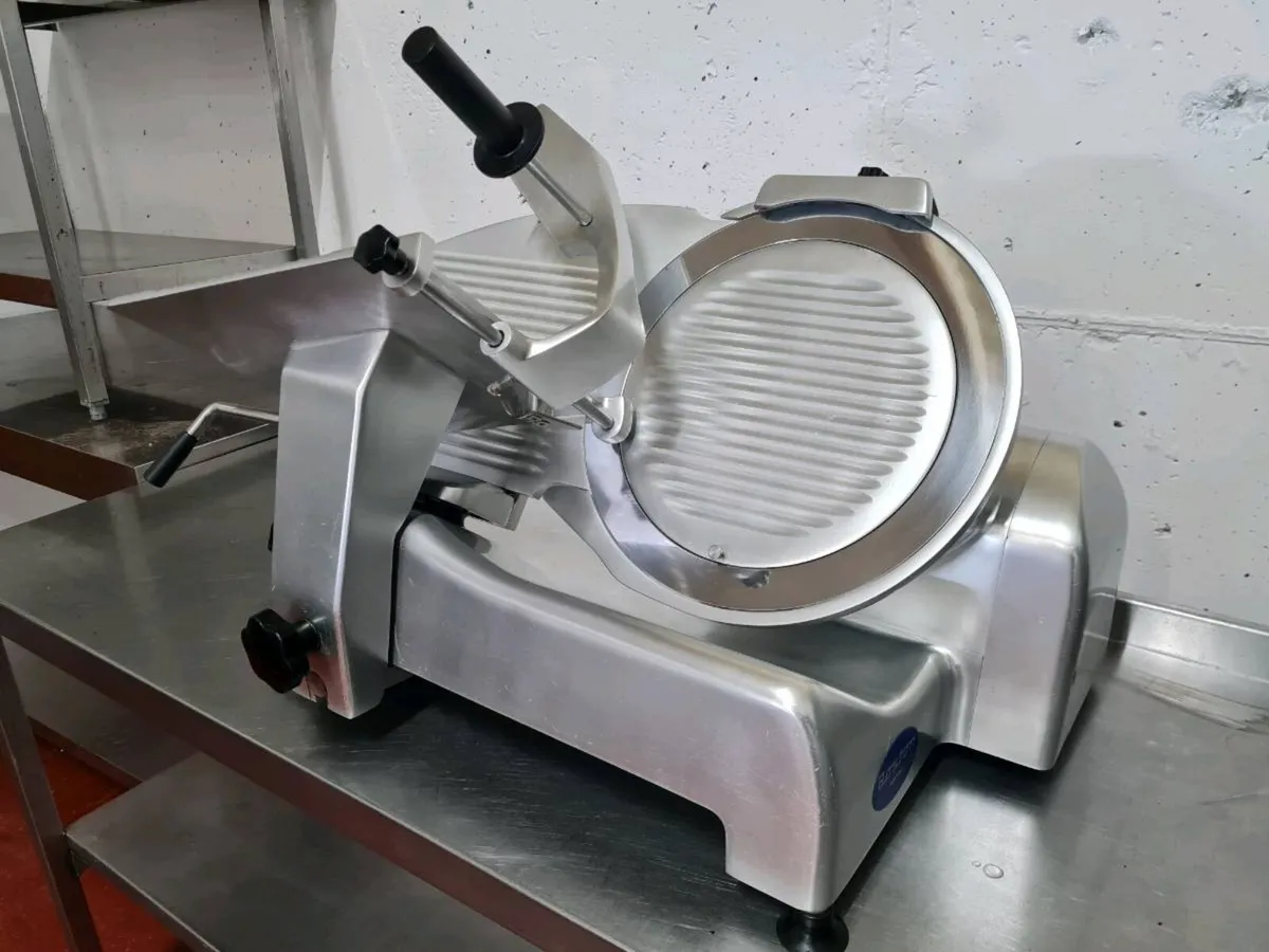Boston MAX370 Meat Slicer - Image 2