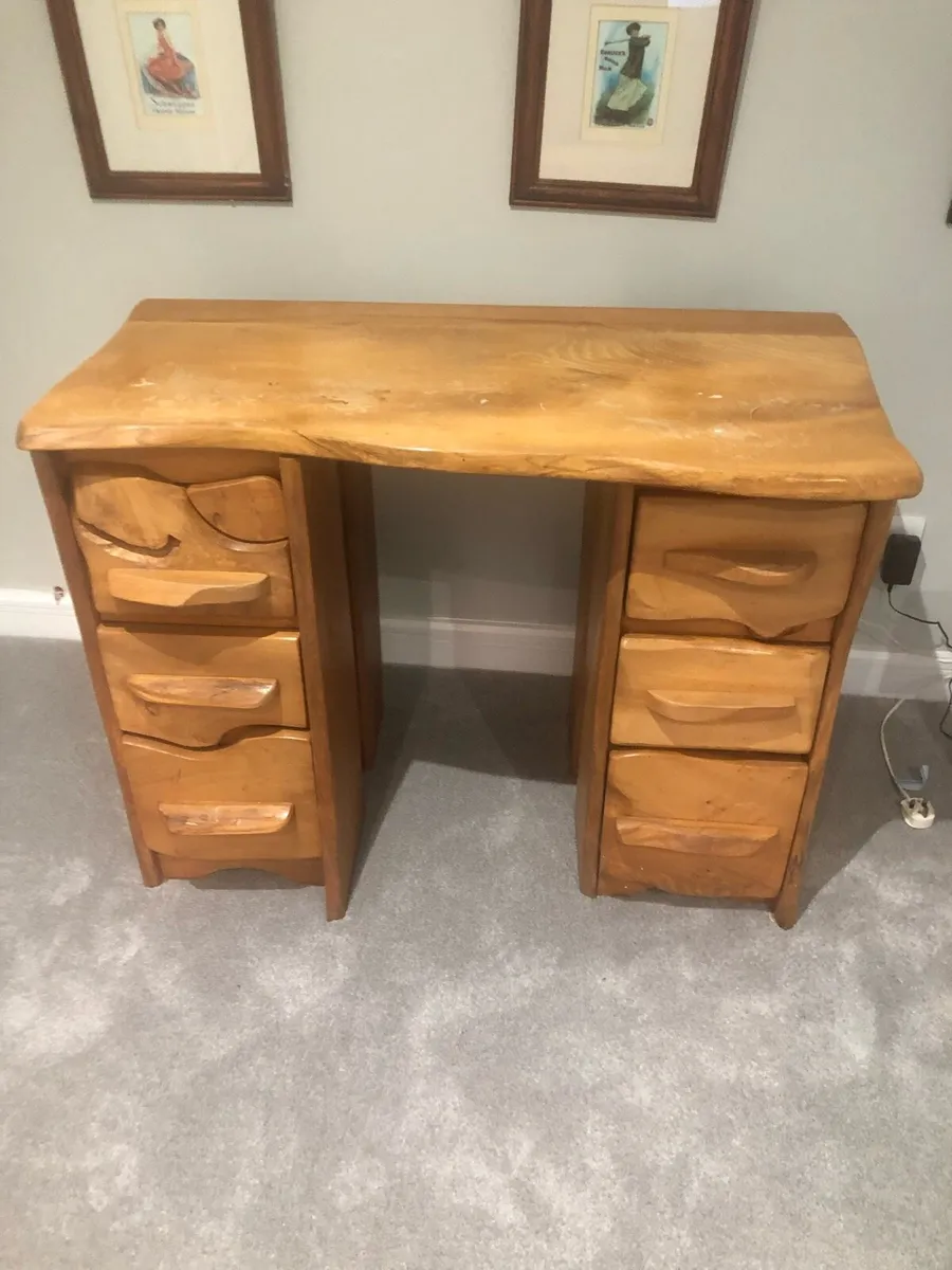 Chest of drawers. - Image 1