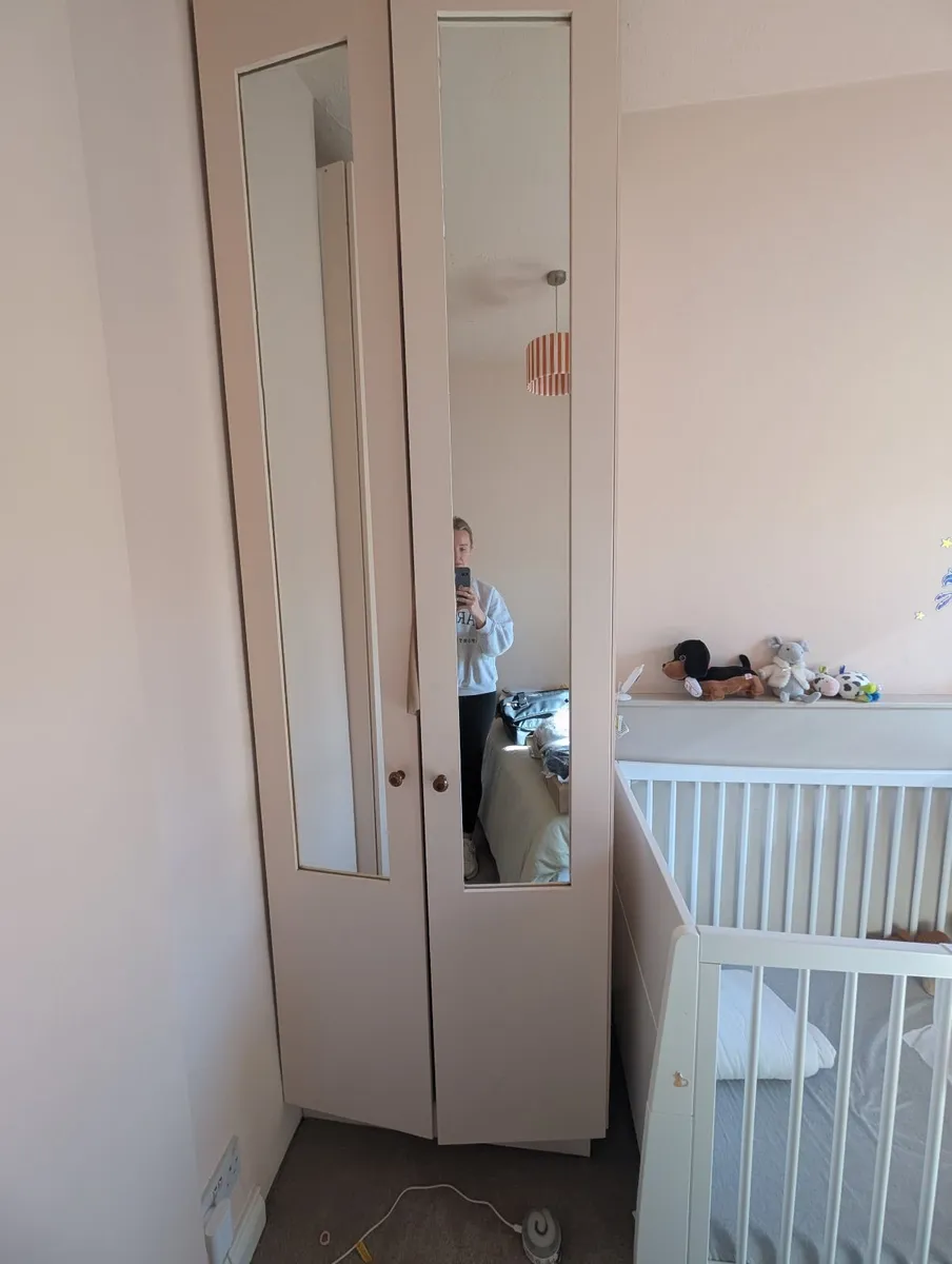 Built in Wardrobe - Image 2