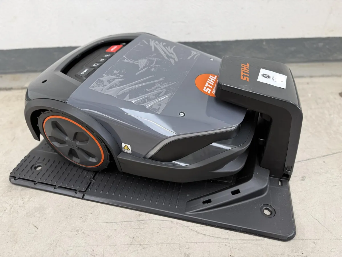 STIHL Electric iMOW **Online Auction** - Image 1