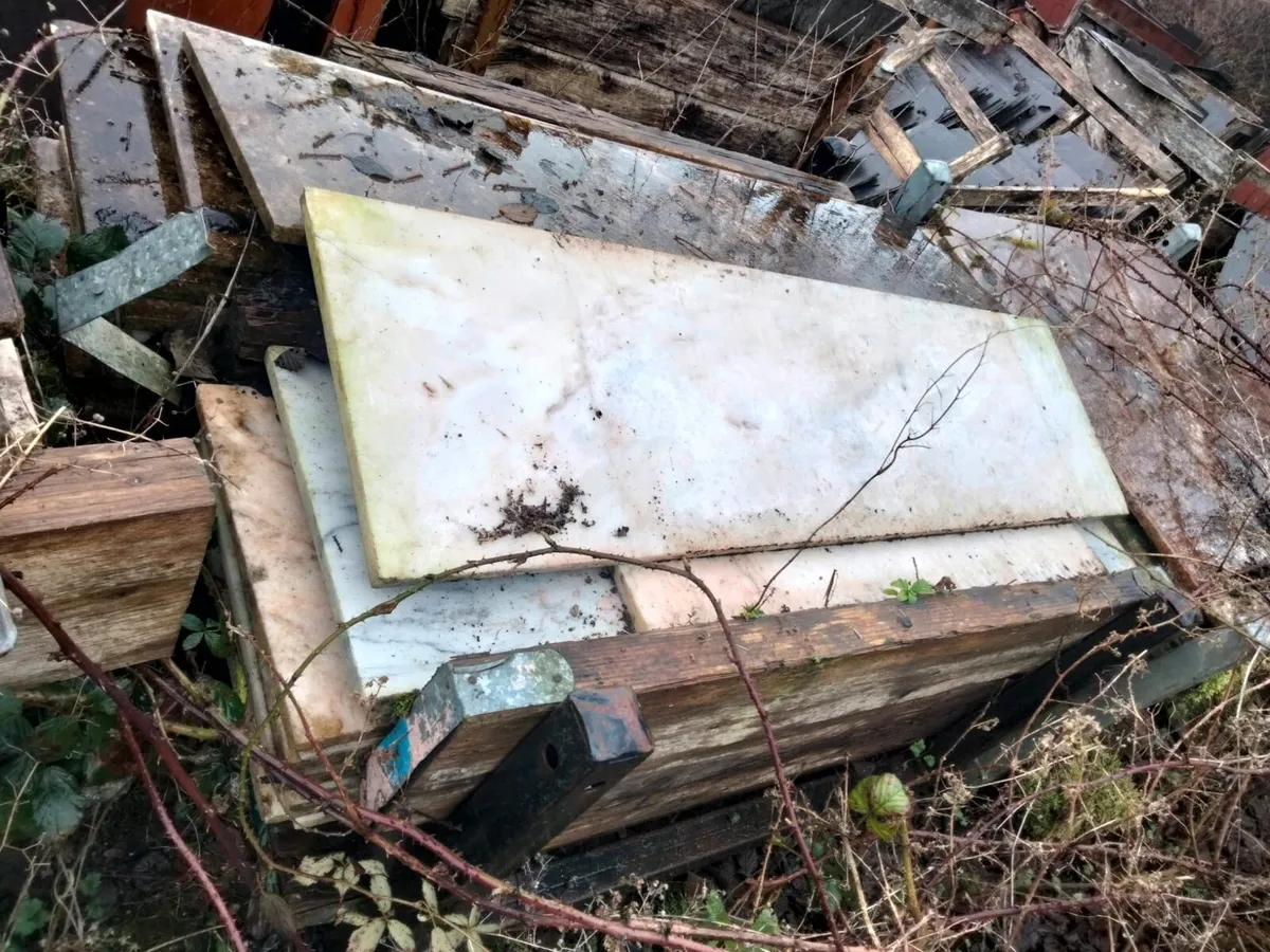 Slabs of marble - Image 1