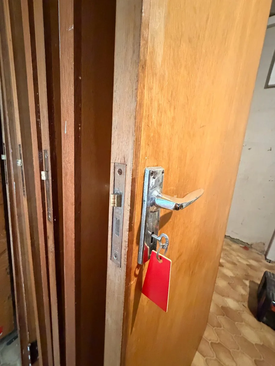 Interior doors - Handles, Locks & Hinges included - Image 3