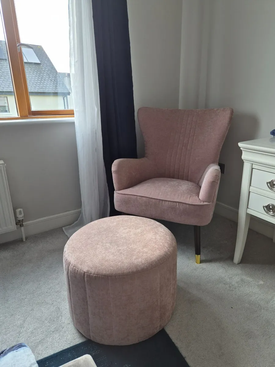 Accent chair and footstool - Image 1