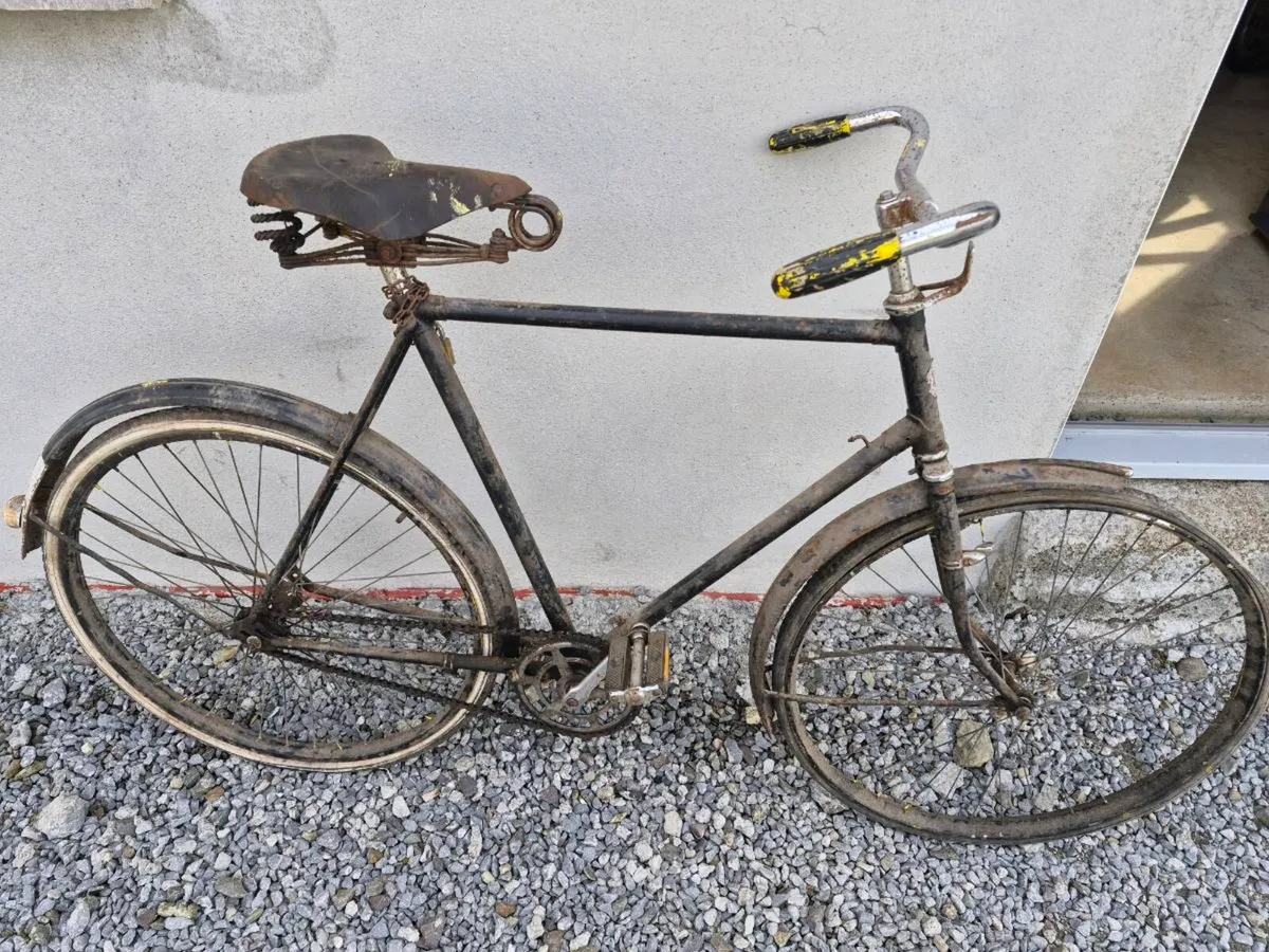 Vintage triumph cycle - Image 1