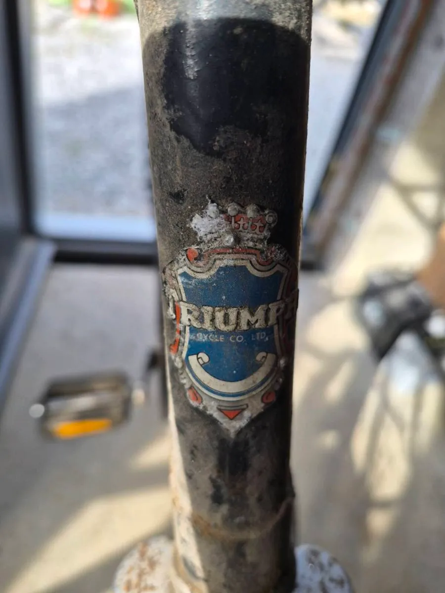 Vintage triumph cycle - Image 4