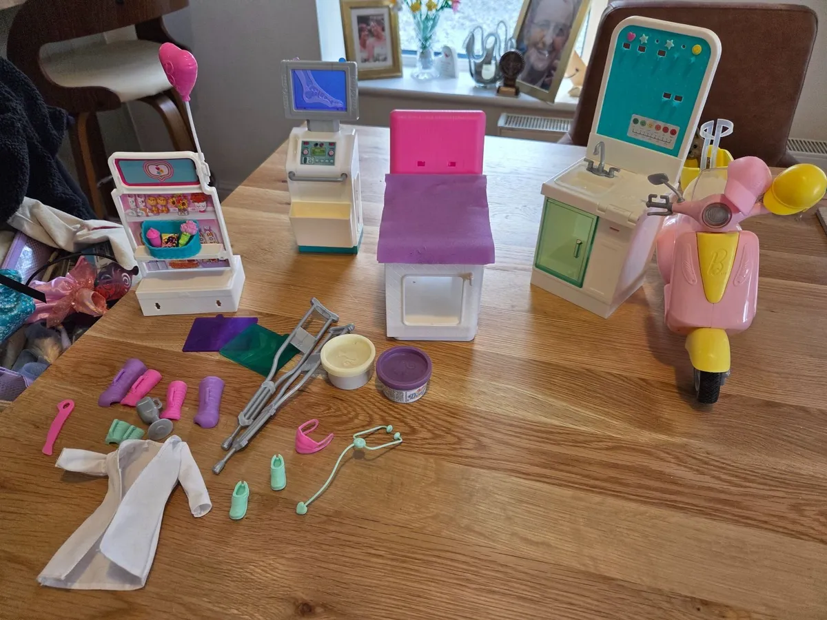 Barbie bundle - Image 1