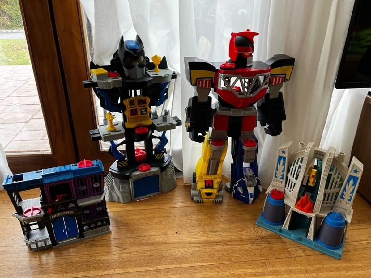 Robot transformer fortress - Image 2