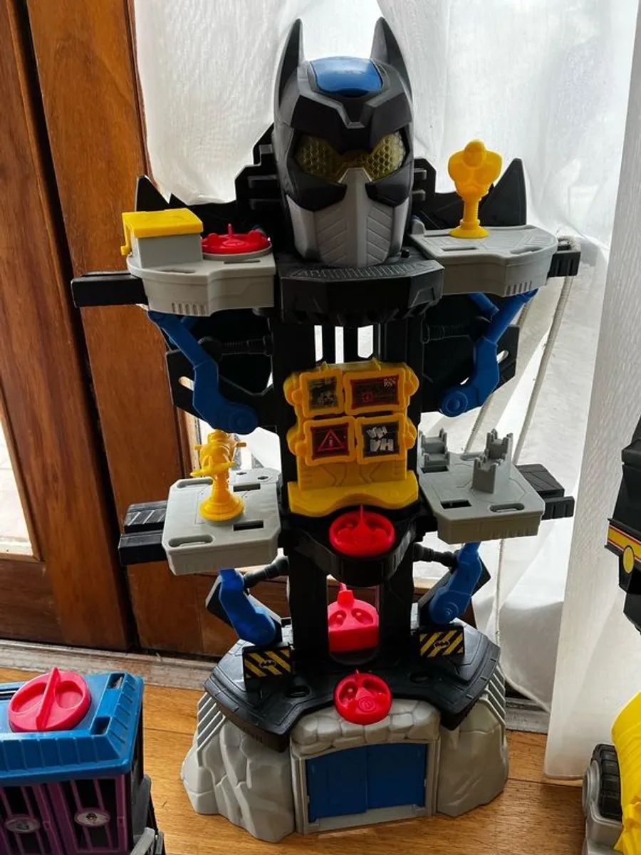 Robot transformer fortress - Image 3