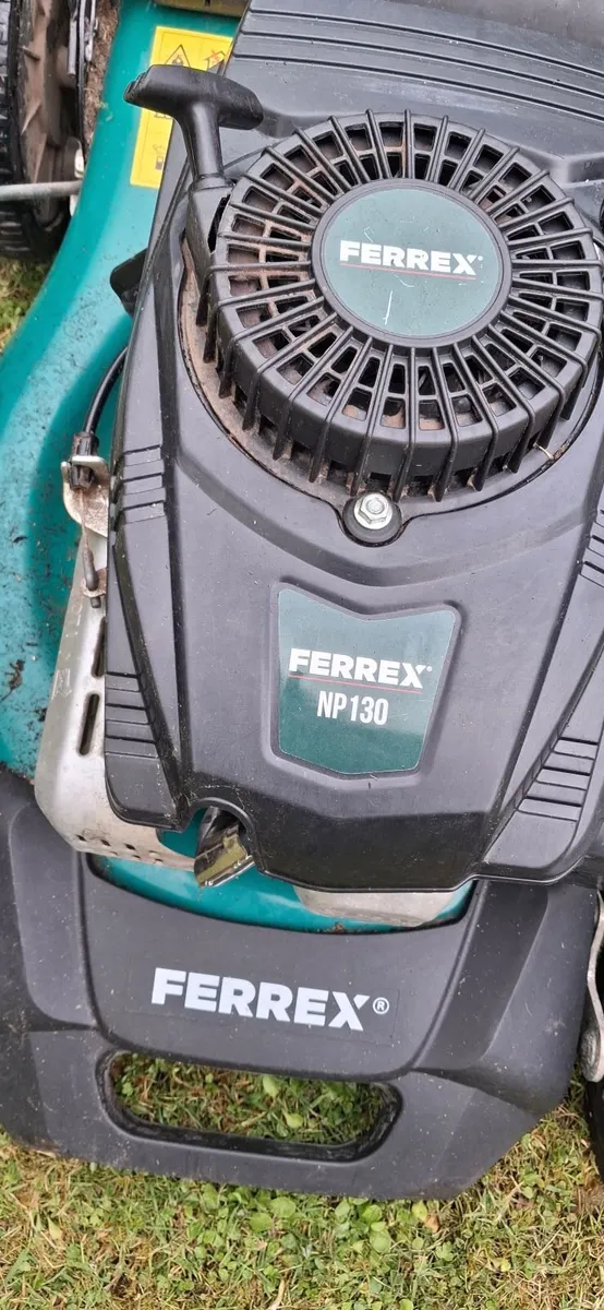 Petrol lawnmomer - Image 2