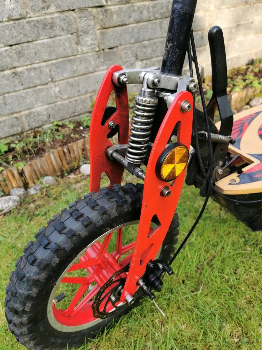 Electric scooter - Image 3