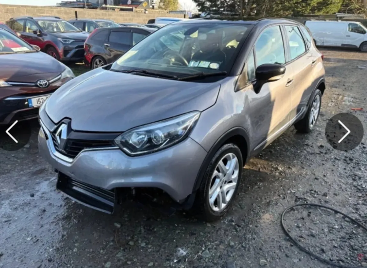 2017 Renault Capture 1.5 diesel very light damage - Image 1