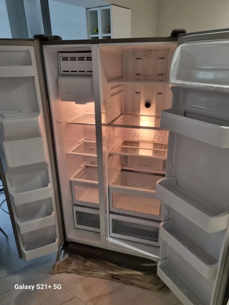 Samsung American Fridge Freezer - Image 2