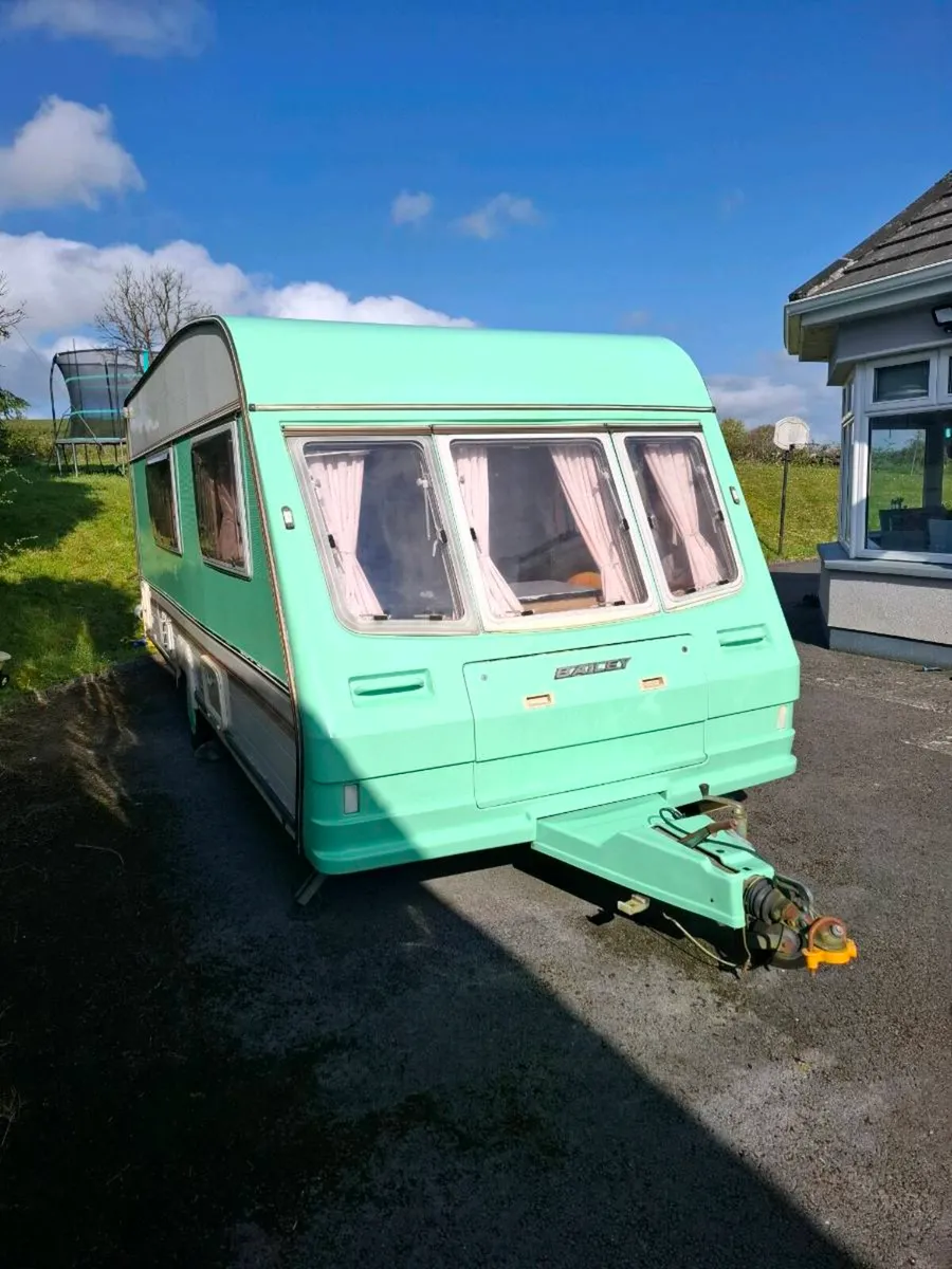 Bailey Pageant caravan - Image 2
