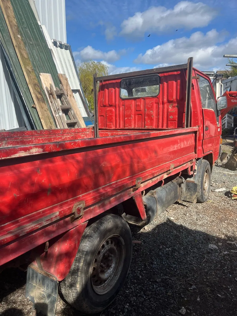 Toyota dinah - Image 3