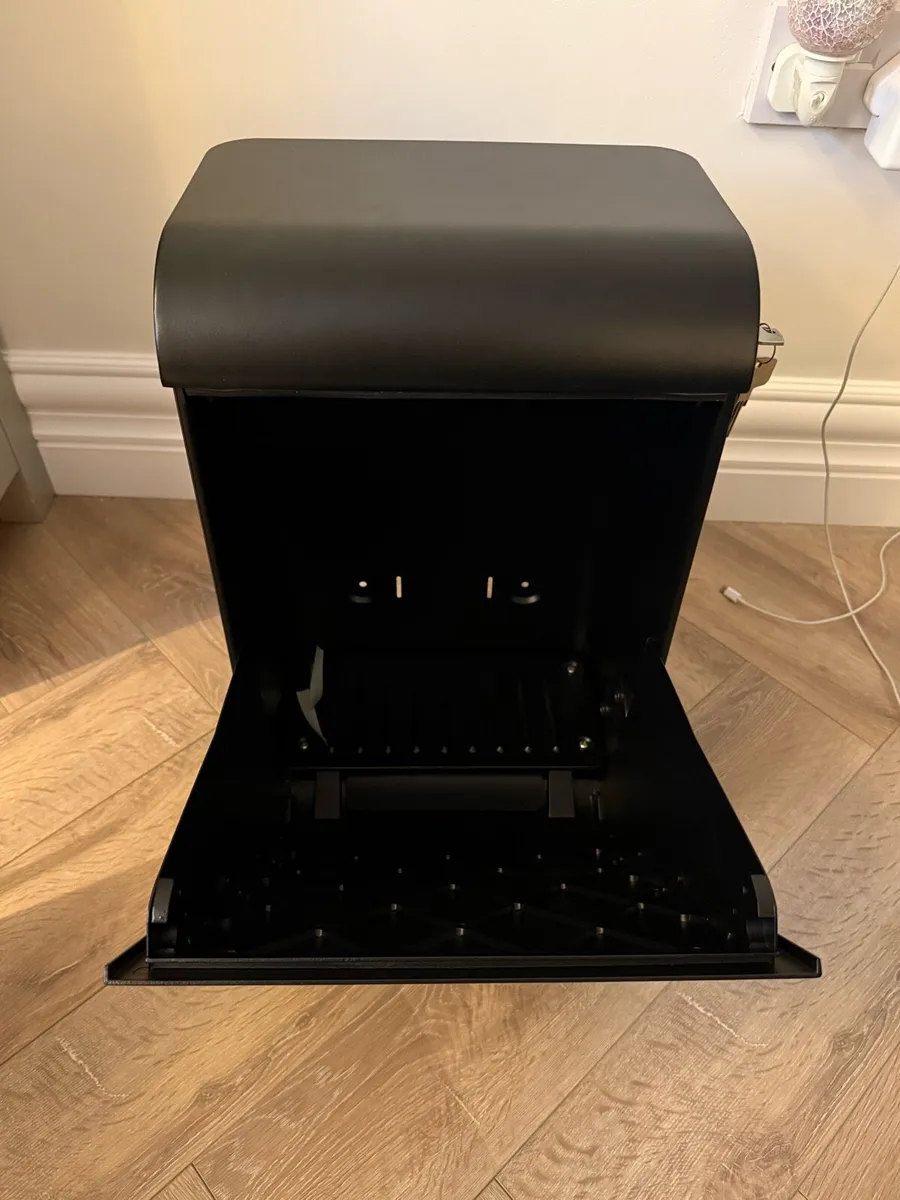 Delivery Box - Image 2