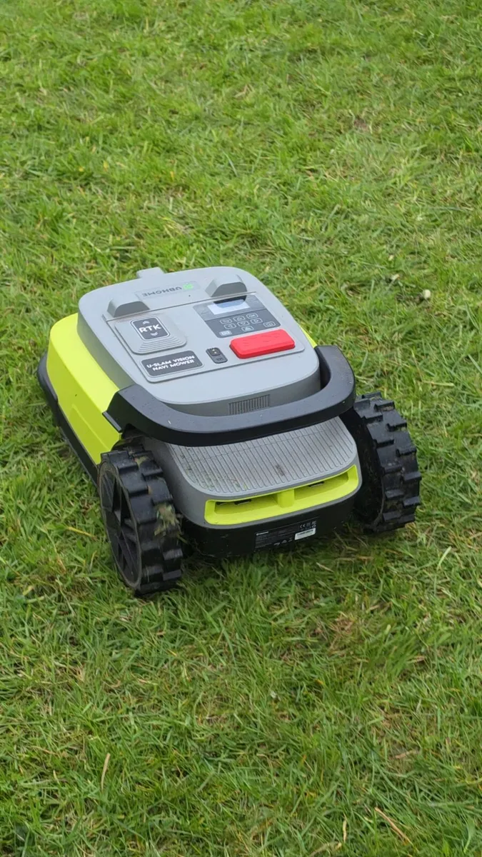 Robotic Lawn Mower M10 GPS  No Wires Ai new - Image 3
