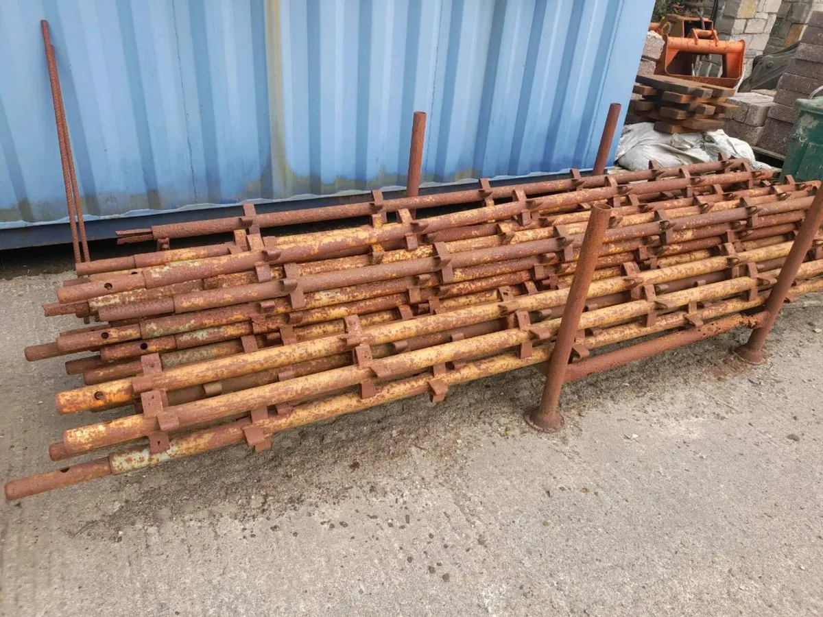 Cheap scaffold - Image 1