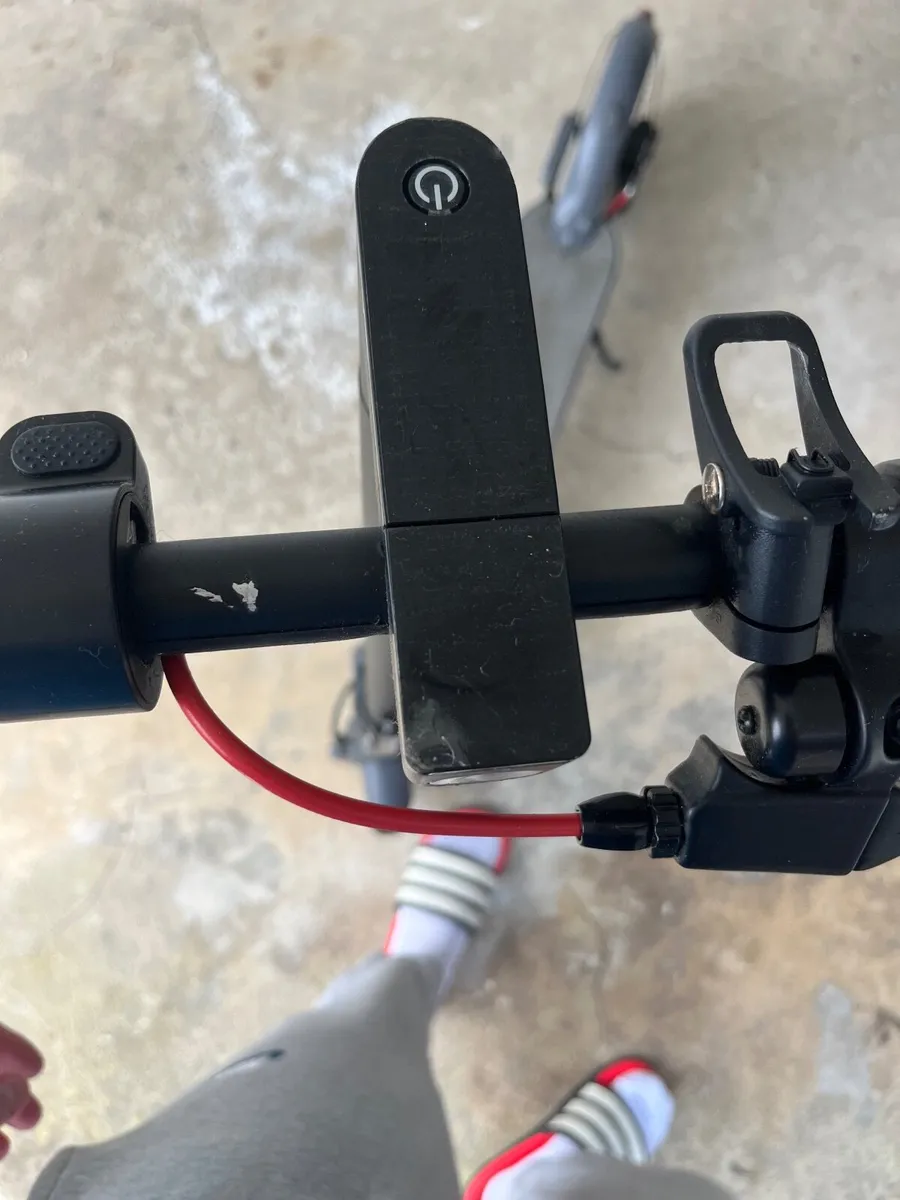 Aovo pro Electric scooter - Image 1