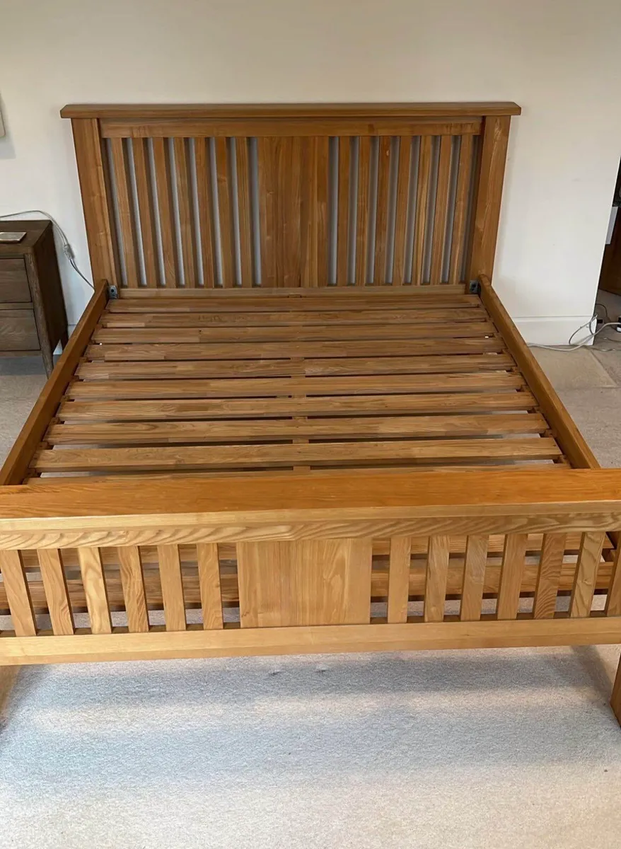 Bed - Image 1