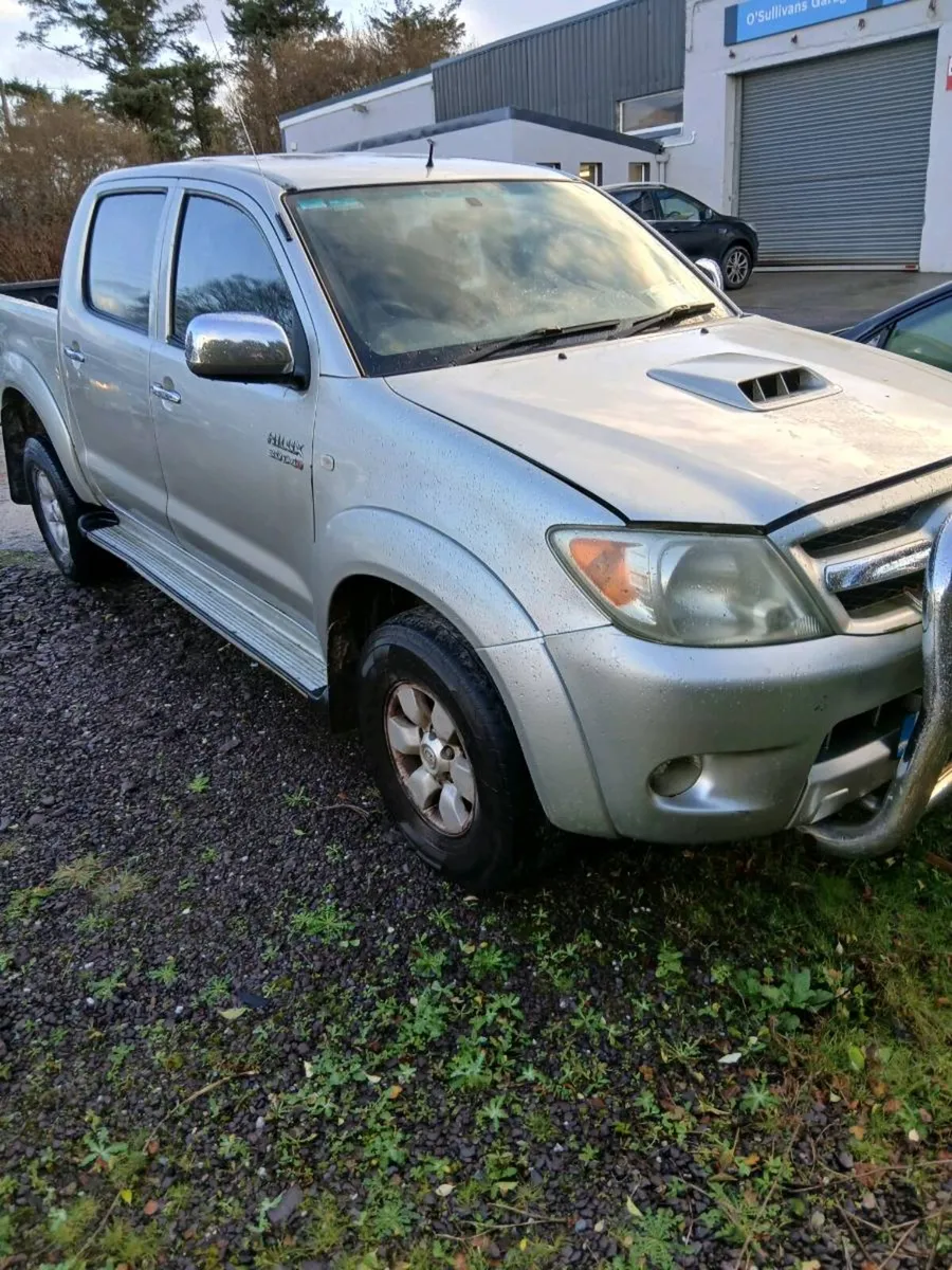 Toyota hilux - Image 2