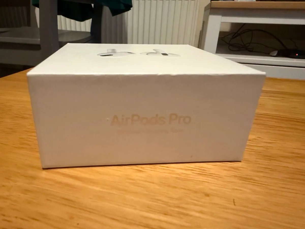 Apple AirPods Pro 1 - Image 2