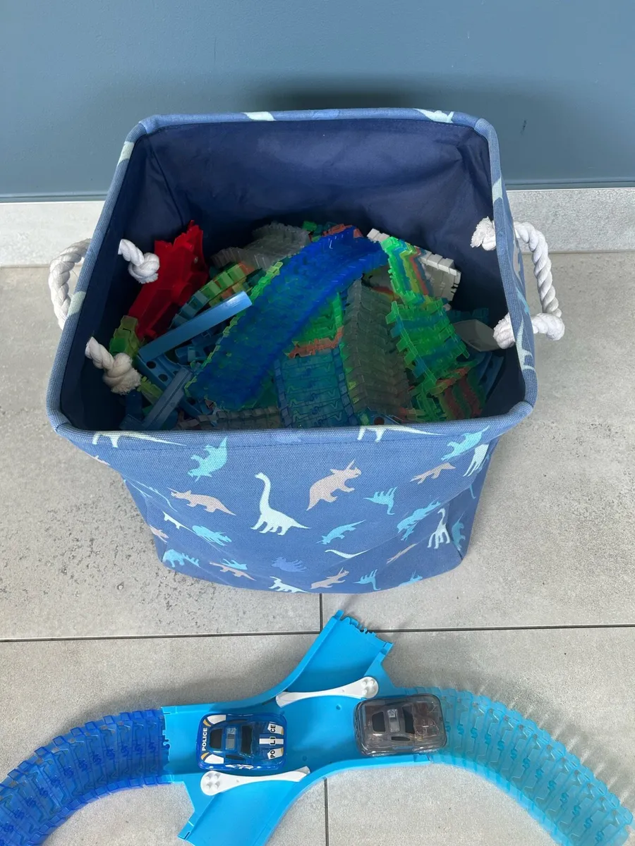 Car racing track - Image 2