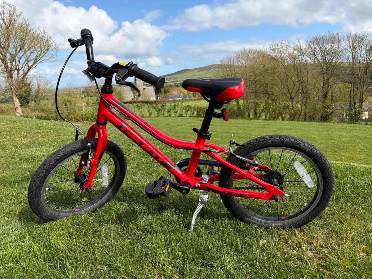 GIANT Kids Bike – 16” Wheels – Excellent Condition - Image 3