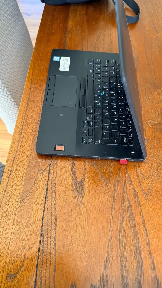 Laptop dell latitude - Image 2