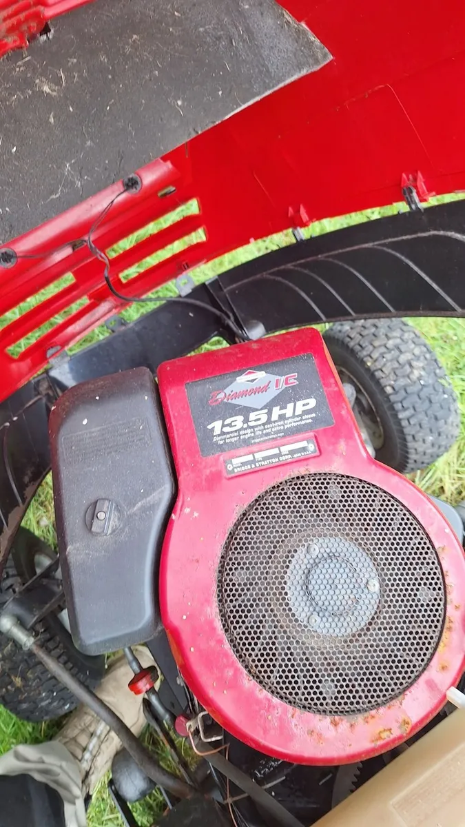 Ride on mower - Image 1