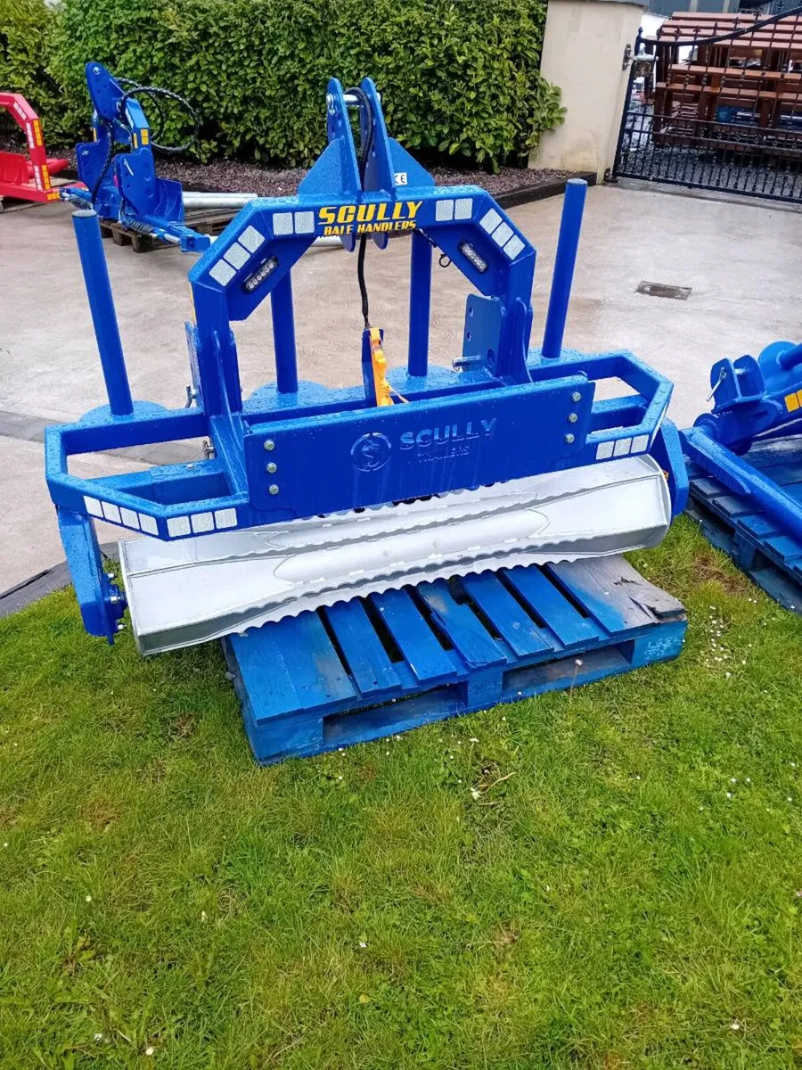 Scully plastic carrier - Image 3