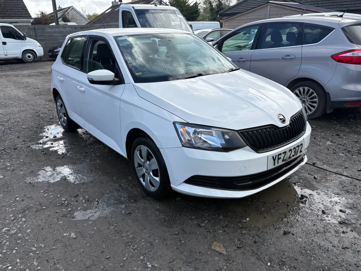 2015 Skoda Fabia 1.0 Petrol drive away - Image 1